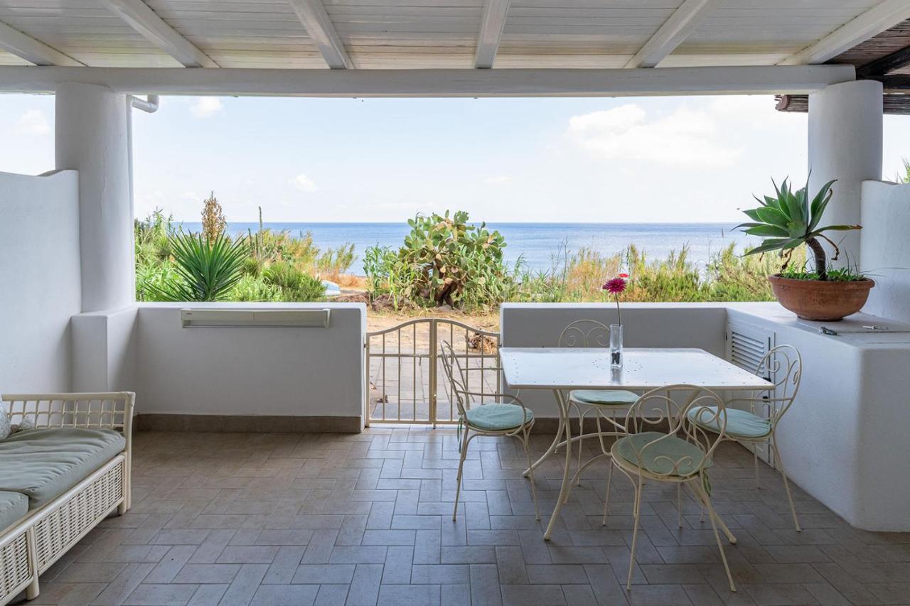 Villa Ginestra Sulla Spiaggia Di Stromboli Exterior photo